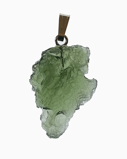 Colgante moldavita 2,84 g, vista frontal en macro, piedra natural engarzada, pieza única auténtica