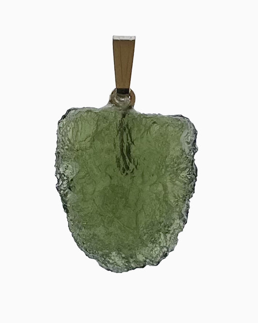 Colgante moldavita 3,08 g, vista frontal en macro, piedra natural engarzada, pieza única auténtica