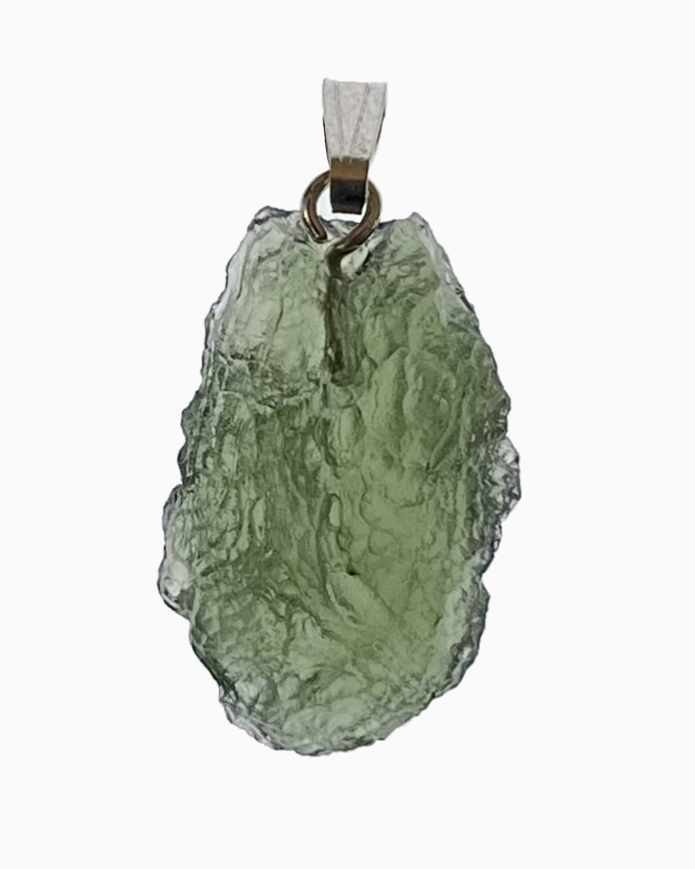 Colgante moldavita 2,70 g, vista frontal en macro, piedra natural engarzada, pieza única auténtica