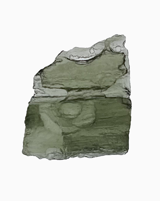 Moldavita en bruto 3,16 g, vista frontal en macro, textura natural, pieza única auténtica