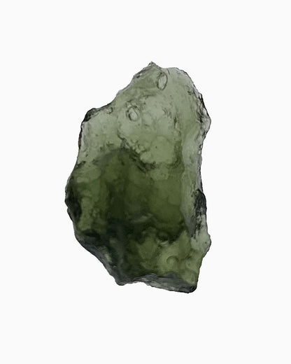 Moldavita en bruto 3,78 g, reverso en macro, relieve y transparencia natural, pieza única